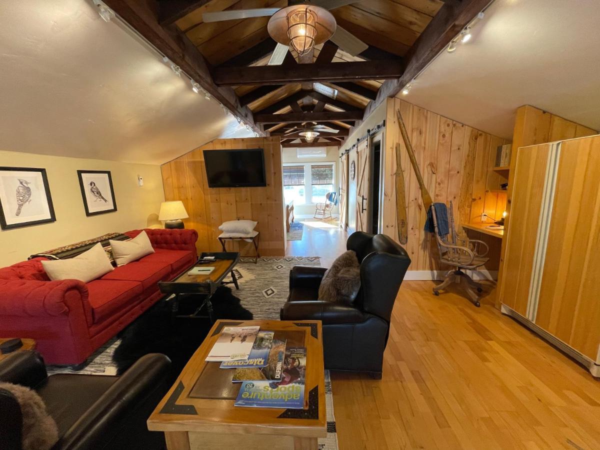 Yosemite Basecamp Hotel Groveland Buitenkant foto