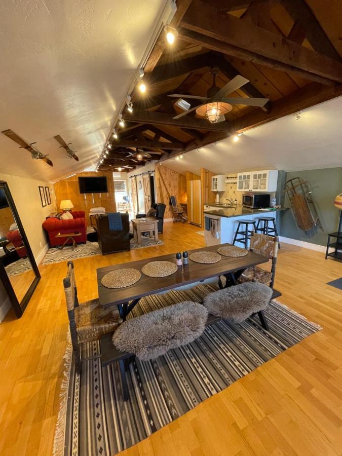 Yosemite Basecamp Hotel Groveland Buitenkant foto