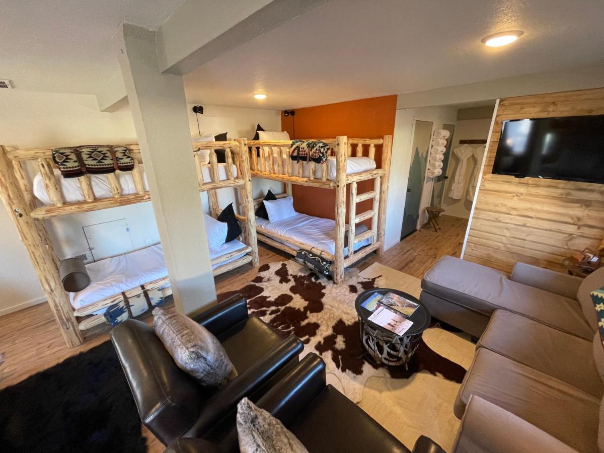 Yosemite Basecamp Hotel Groveland Buitenkant foto