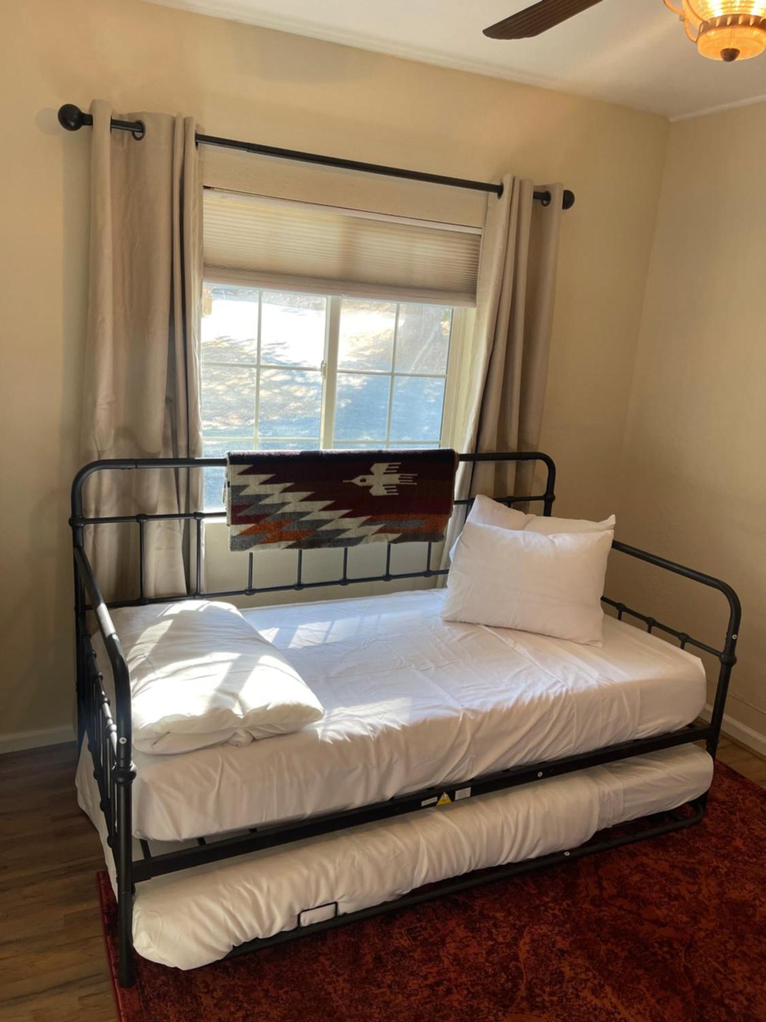 Yosemite Basecamp Hotel Groveland Buitenkant foto