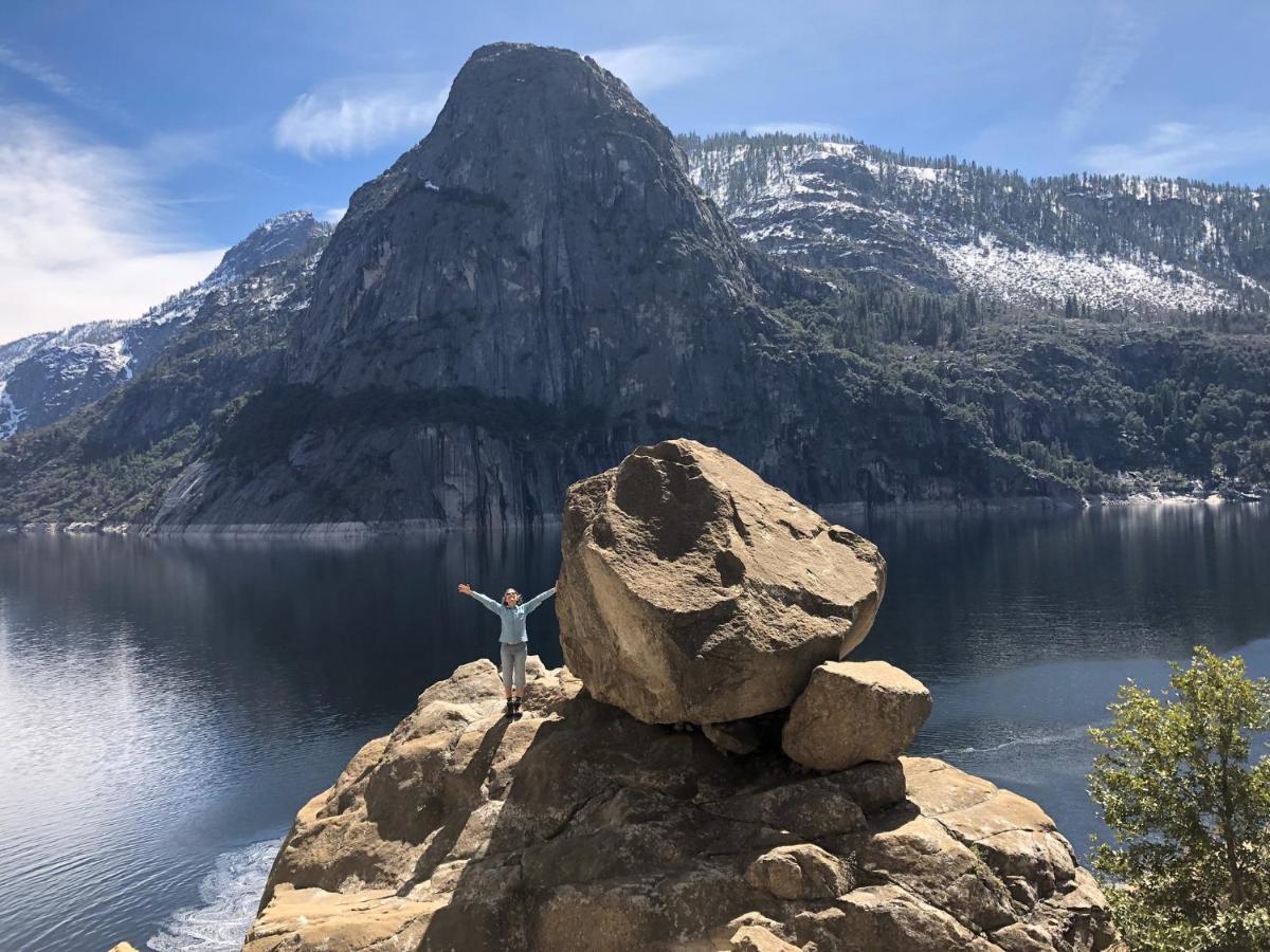 Yosemite Basecamp Hotel Groveland Buitenkant foto